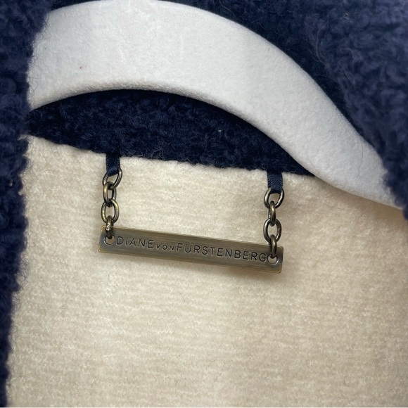 Diane Von Furstenberg DVF Kayden Cream navy blue boiled Wool Jacket Coat Sz 6 - Picture 2 of 11